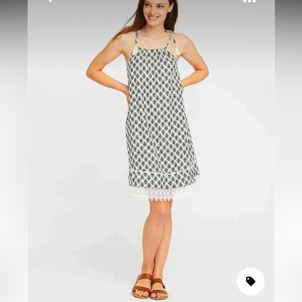 Bundle 4 ($10 items for $20) Old Navy Flowy dress, tassel tie straps, lace hem